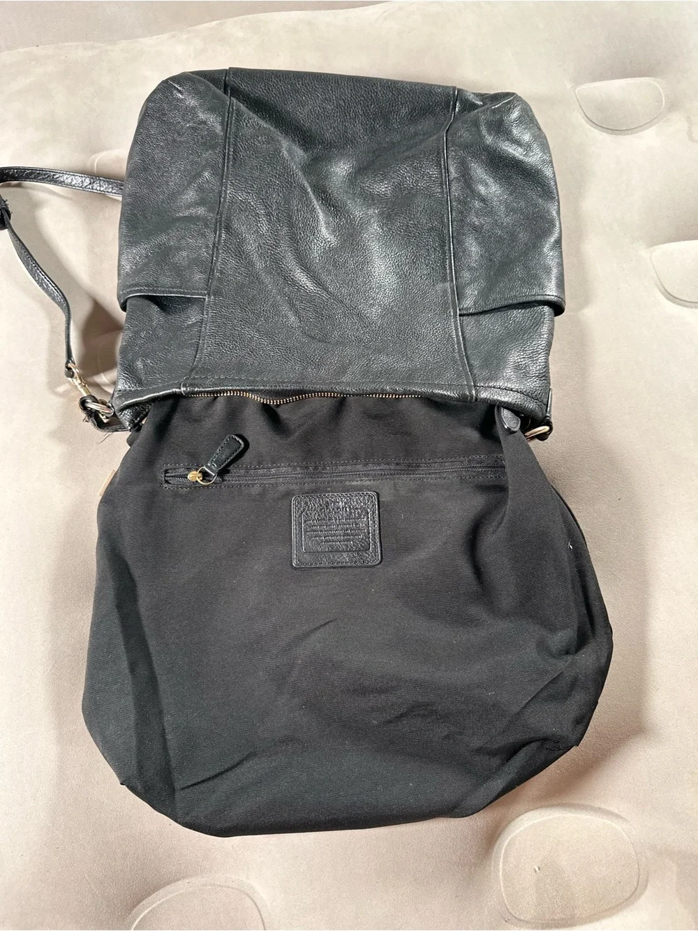 Coach Isabelle Hobo Black Pebbled Leather Crossbody Handbag Retro Y2K Gothcore